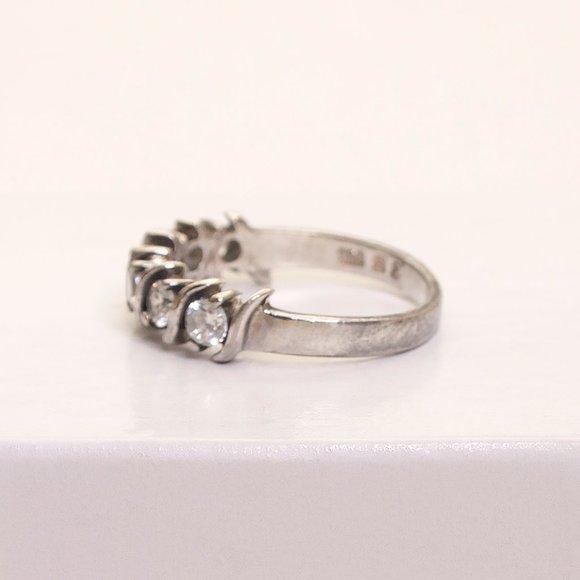 Silver CZ Ring, Solid Sterling Silver 925 Ring, Sparkly Vintage Ring - Picture 3 of 6